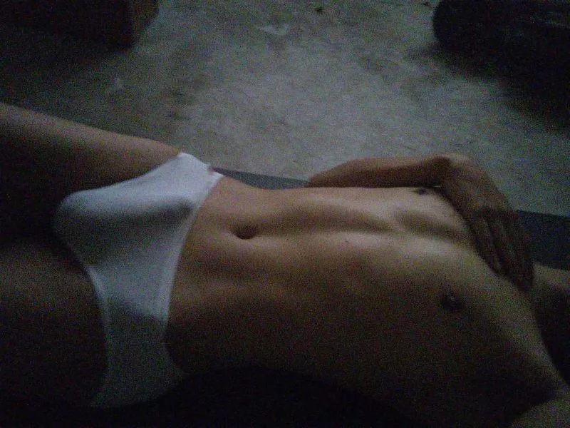 Sweaty Bulge 😶‍🌫️ posted by FinancialHope9