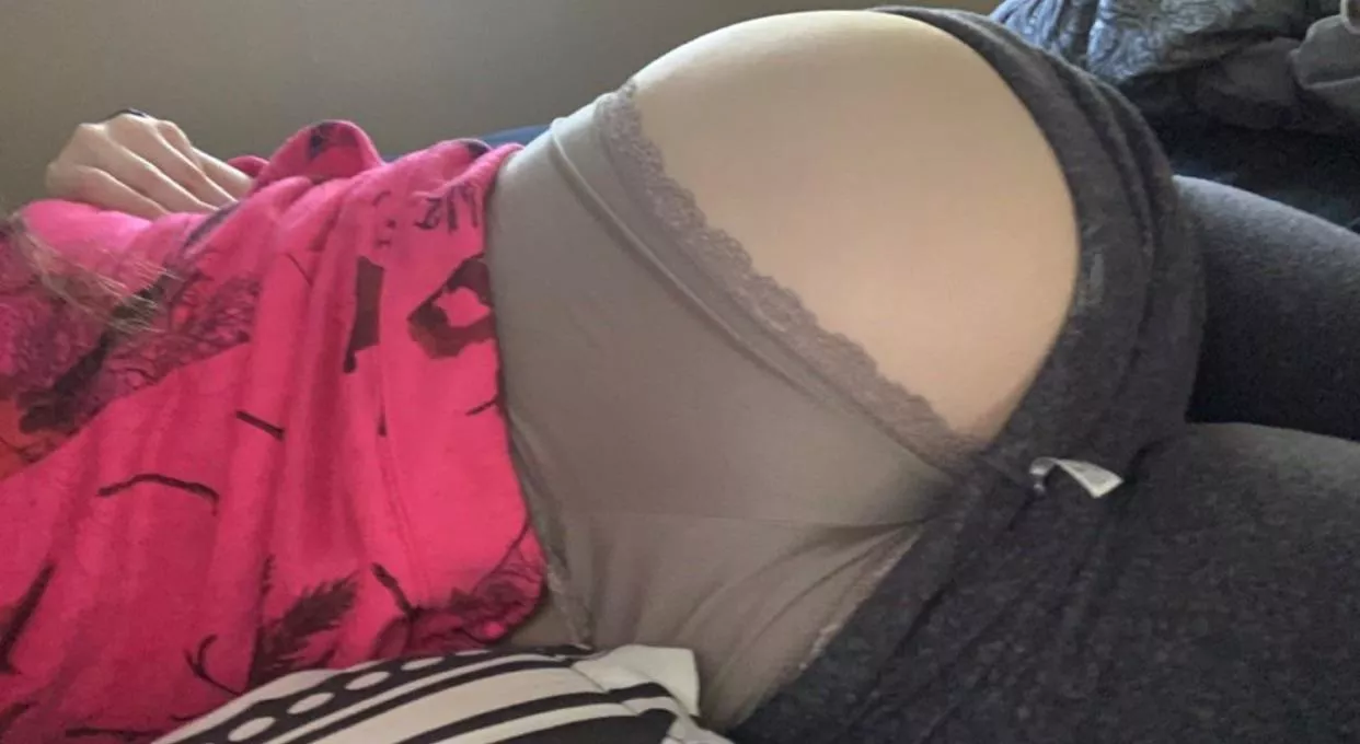 Tease me and squeeze me. posted by Babygirlbrdl22