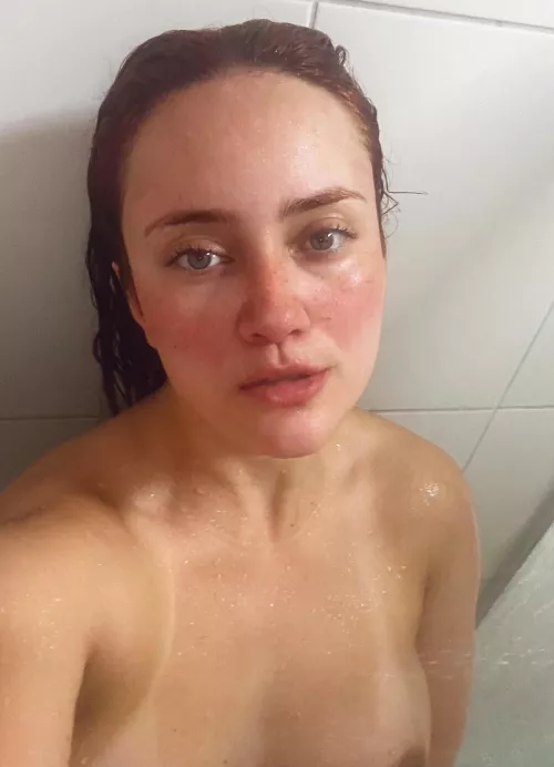 Would you give me a kiss in public? by Puzzled_MJ