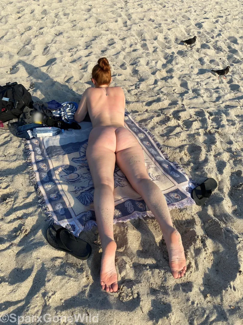 Caught in the wild... beach edition posted by sparxgonewild