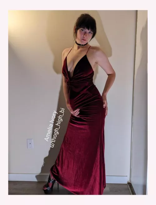 Don't be shy, juxt be a good boy and get on your knees by Turbulent-Reveal-854