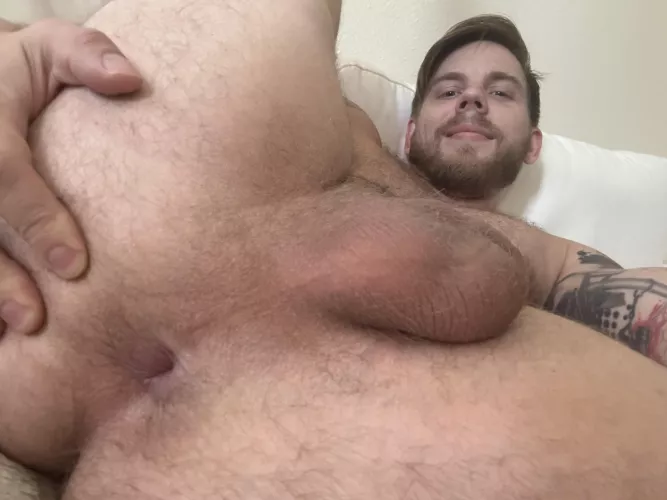 Get your tongue deep in there!  by hattrickzxxx