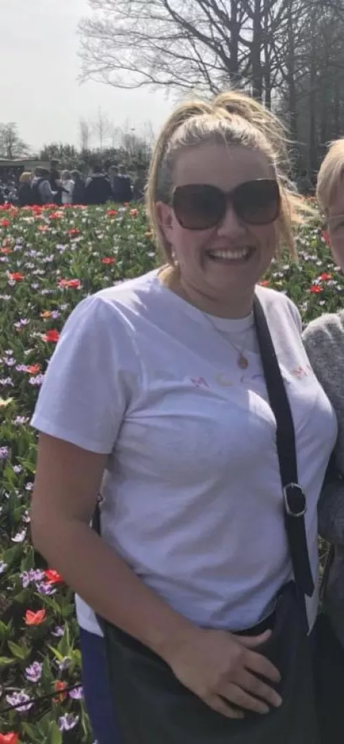 Great view of obvious bra lines by No-Buy-3396