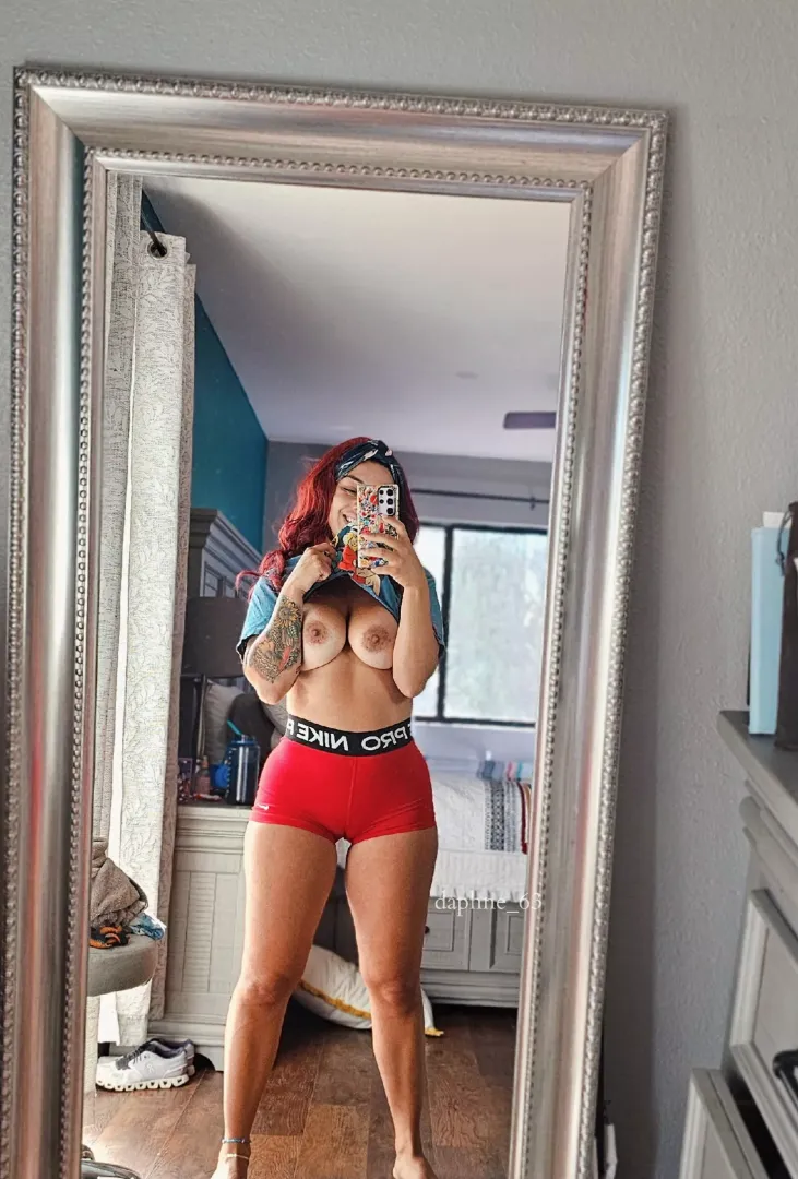 Quick milfie before heading to the gym...come spot me posted by daphne_63