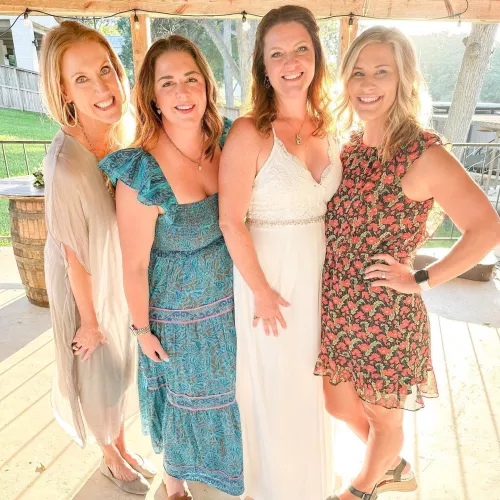 Wedding MILFs  by bmfan104