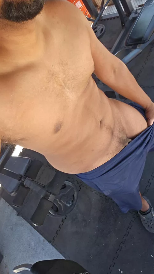 32 yo nurse. Looking to meet like minded people by Remote-Rice-2145