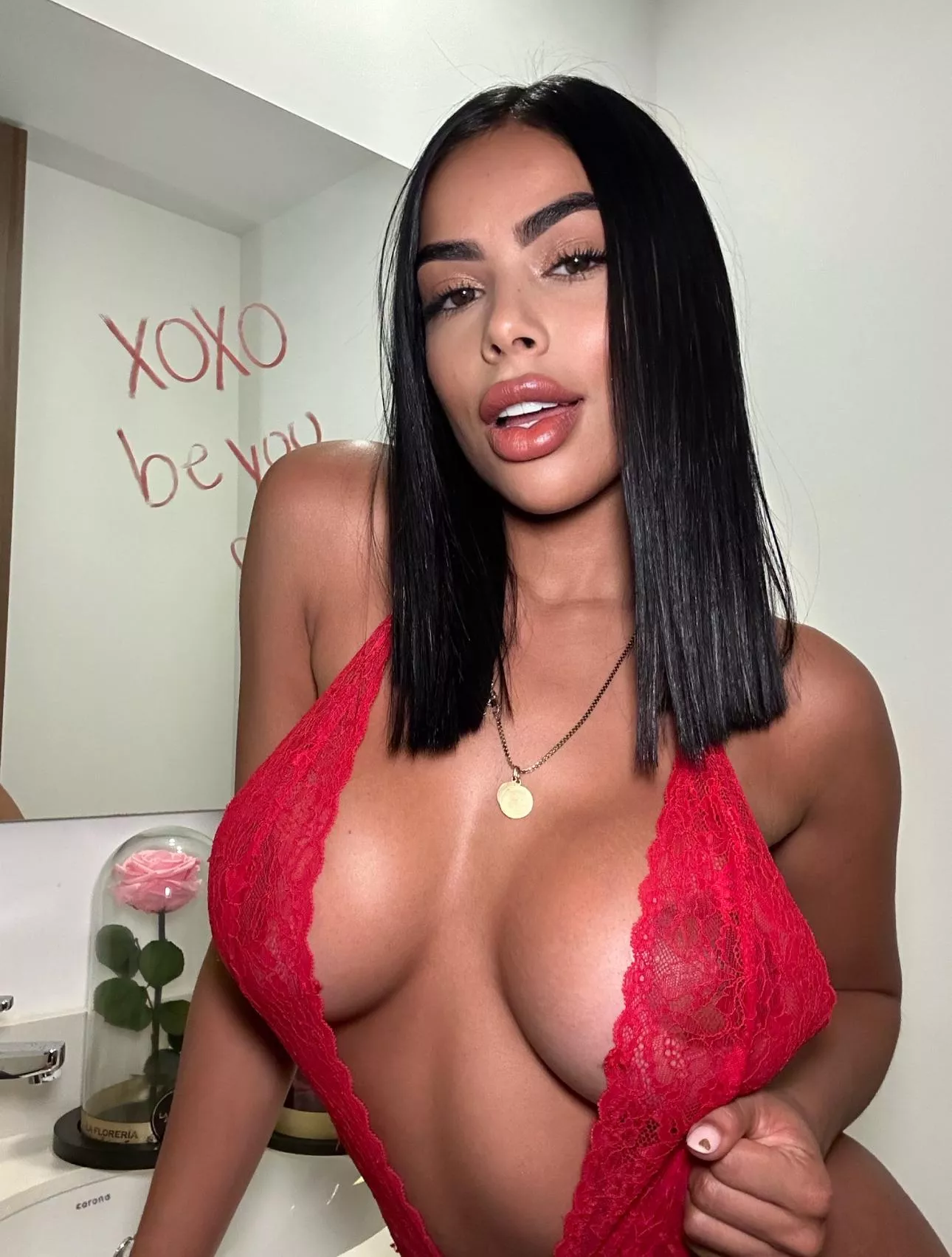 Bimbo Fuck Toy posted by LivelyLovebug02