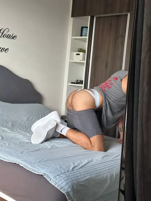 Describe it in one word 🤔 by Maks______