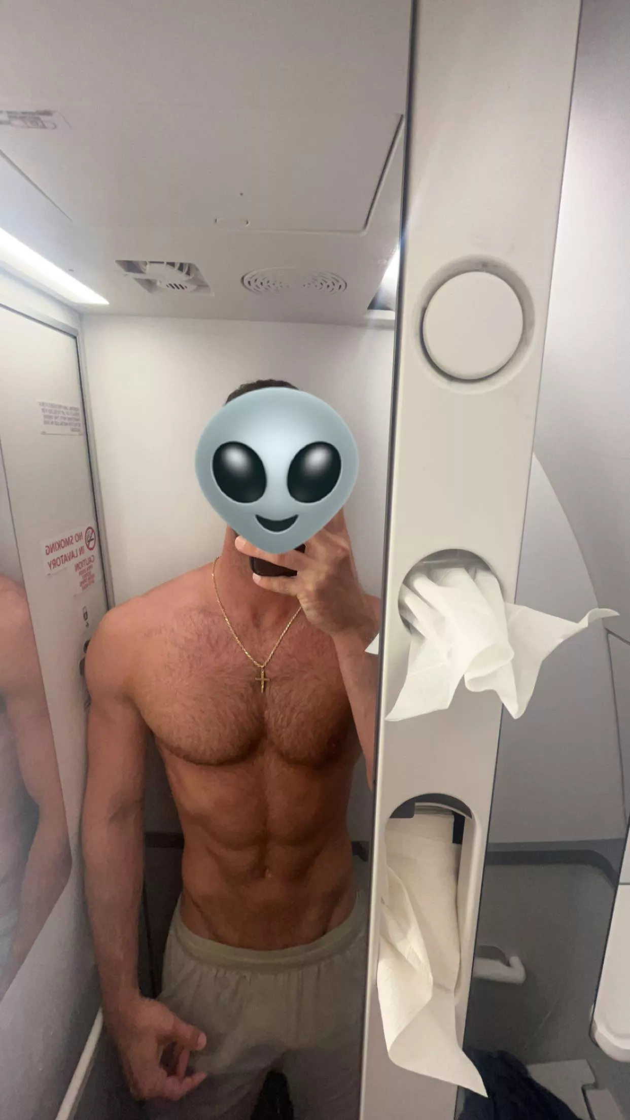 Flight fun 😋 [25] posted by FeedPsychological487