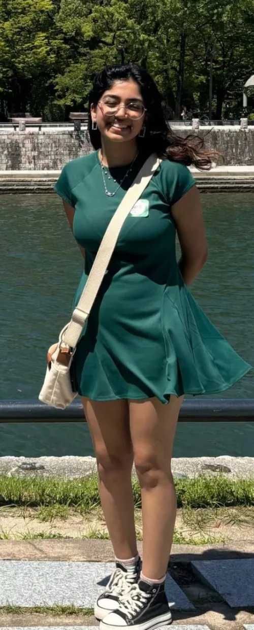 Her bag is doing a great job of showing off her bra lines and huge tits by loserpervert97999