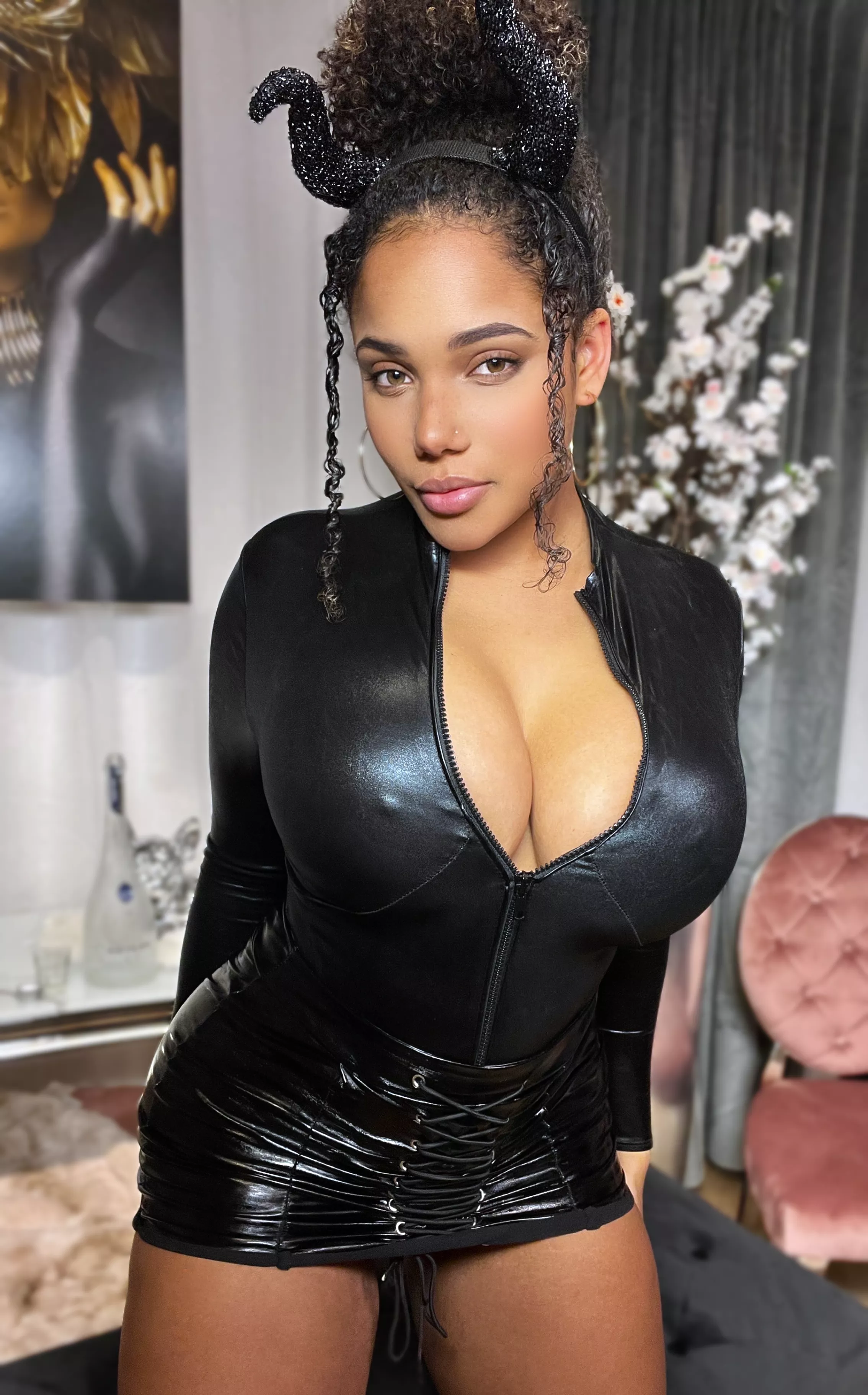 What caught your attention first? posted by thekixxy