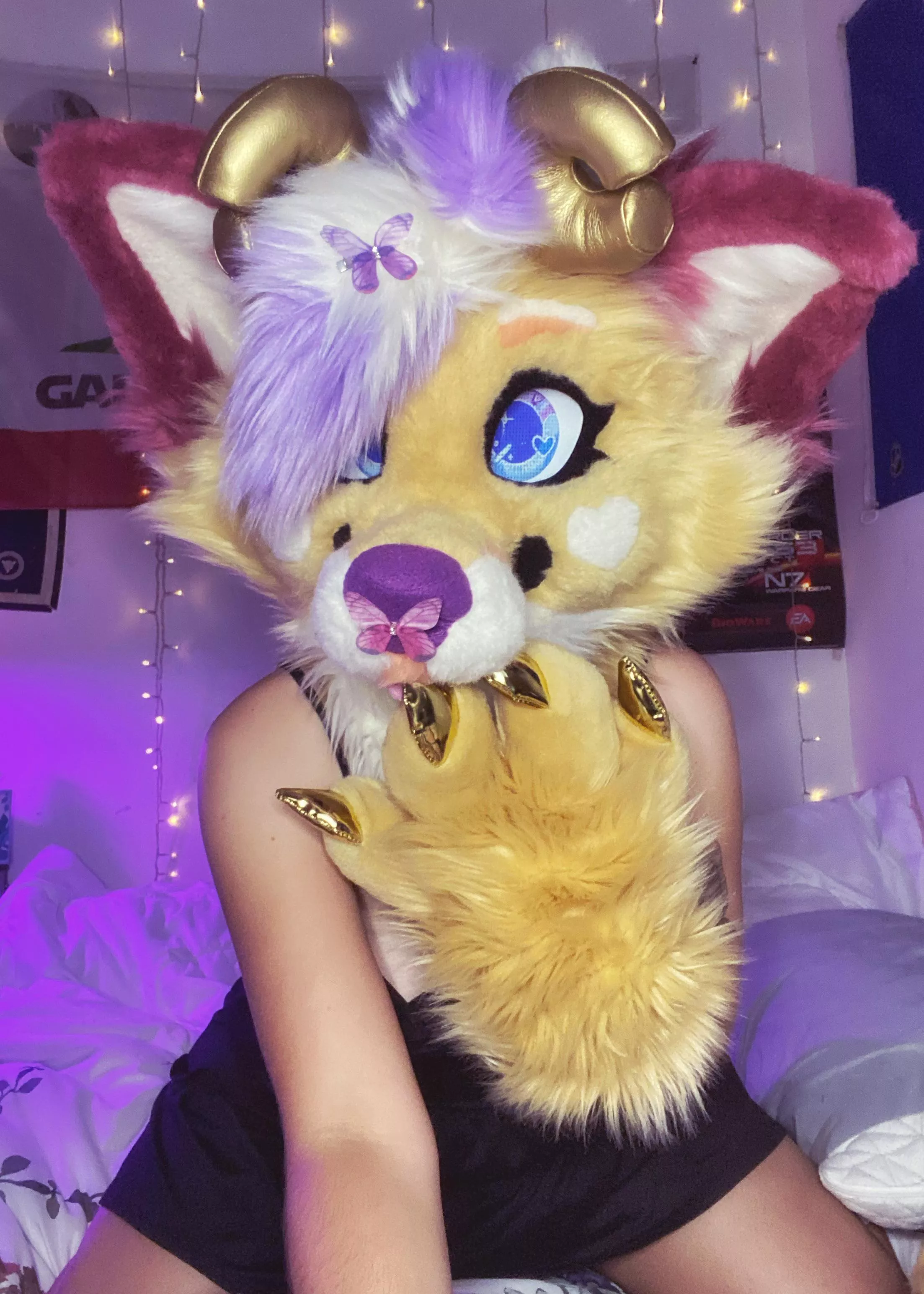 Do I have something on my nose? 💕 posted by BonesAndSalt