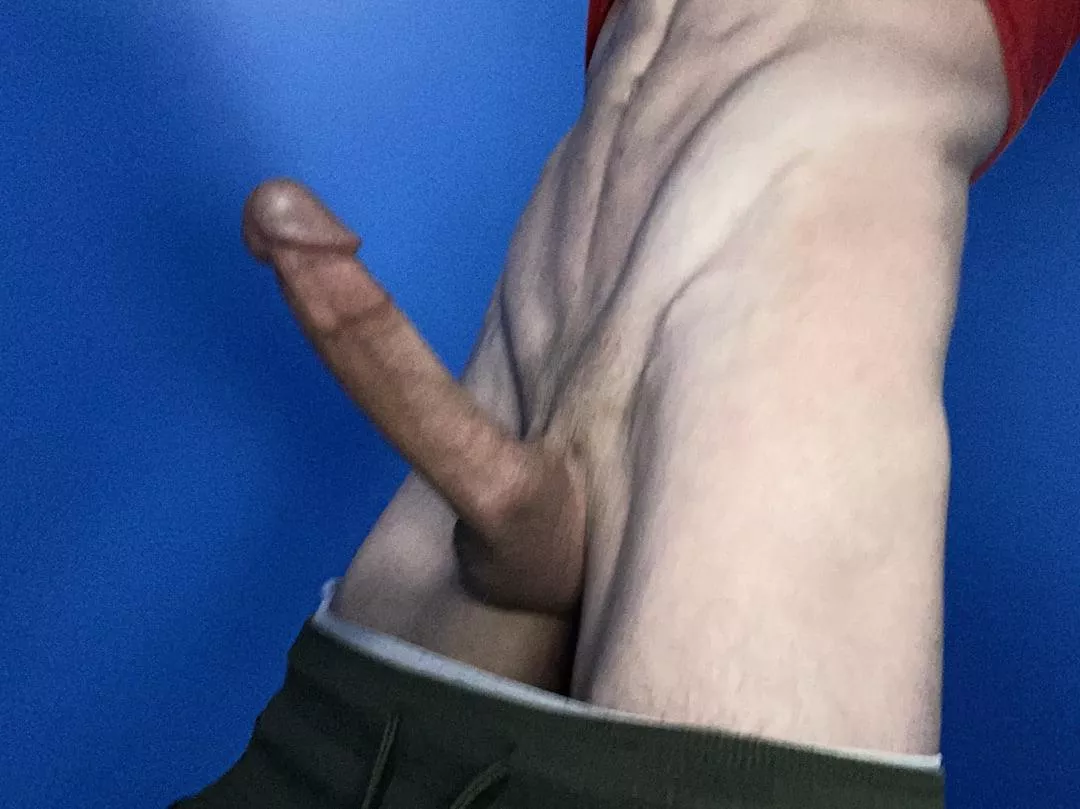 Had to stop working out for a bit cause I was so hard  posted by bwcwhitesword