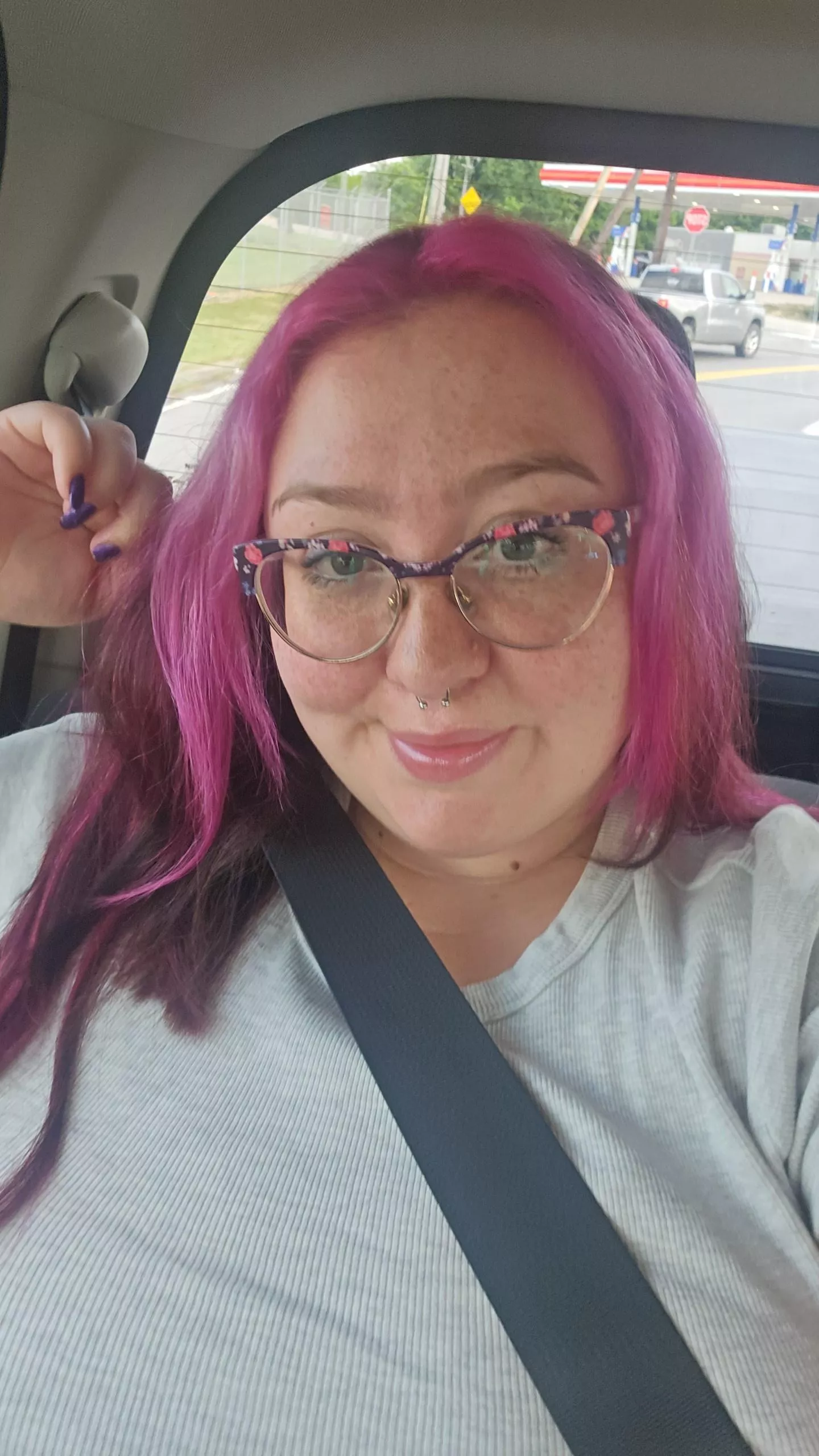 Hope youre having a good week so far  posted by sapphiremelonz