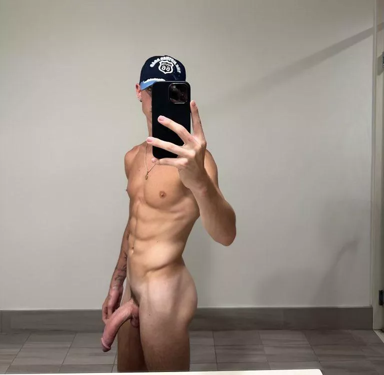 If only everyone knew what I was packing.. posted by AmericanTwink_