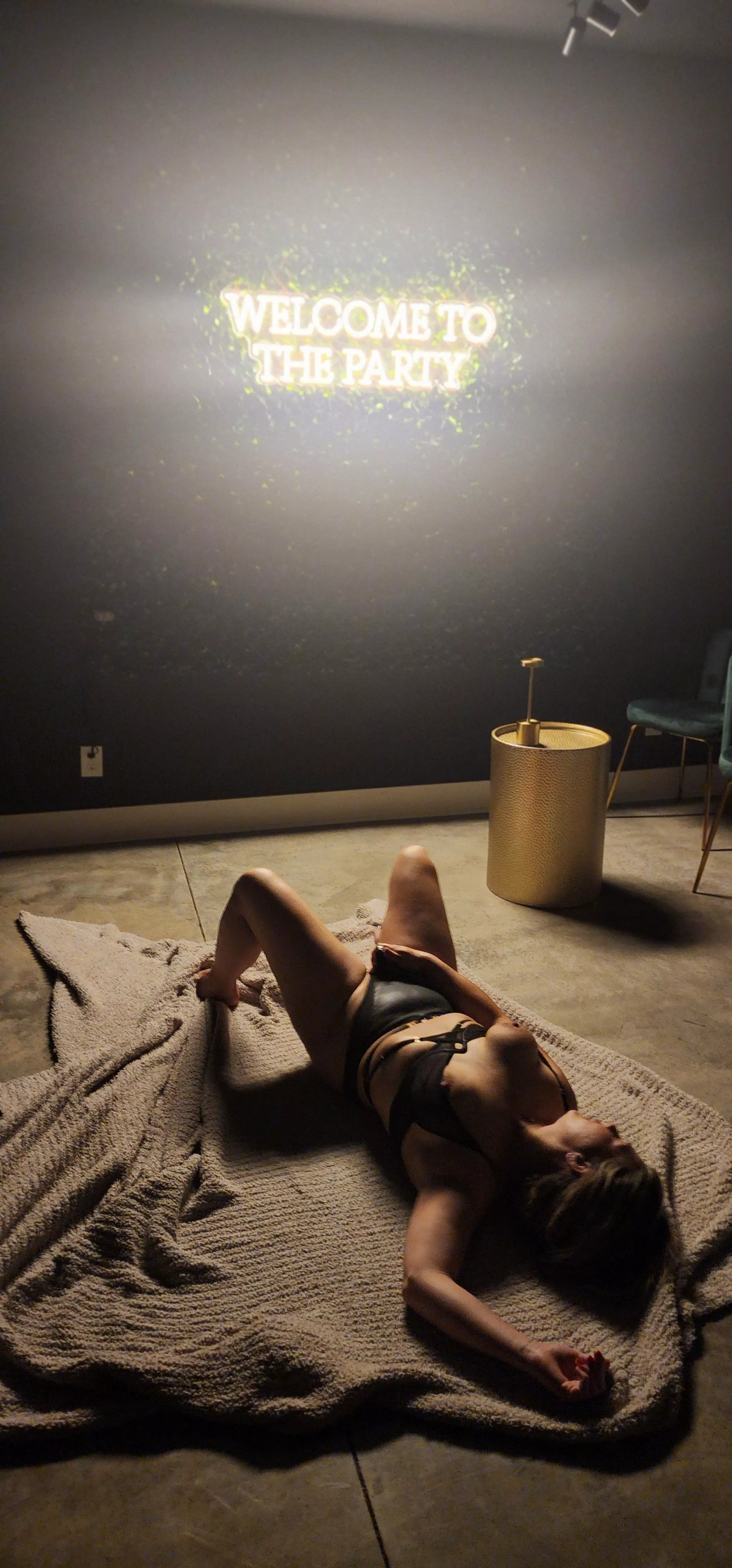 I'll start. My name is Rod, and I like to party.  posted by temptressXtempted