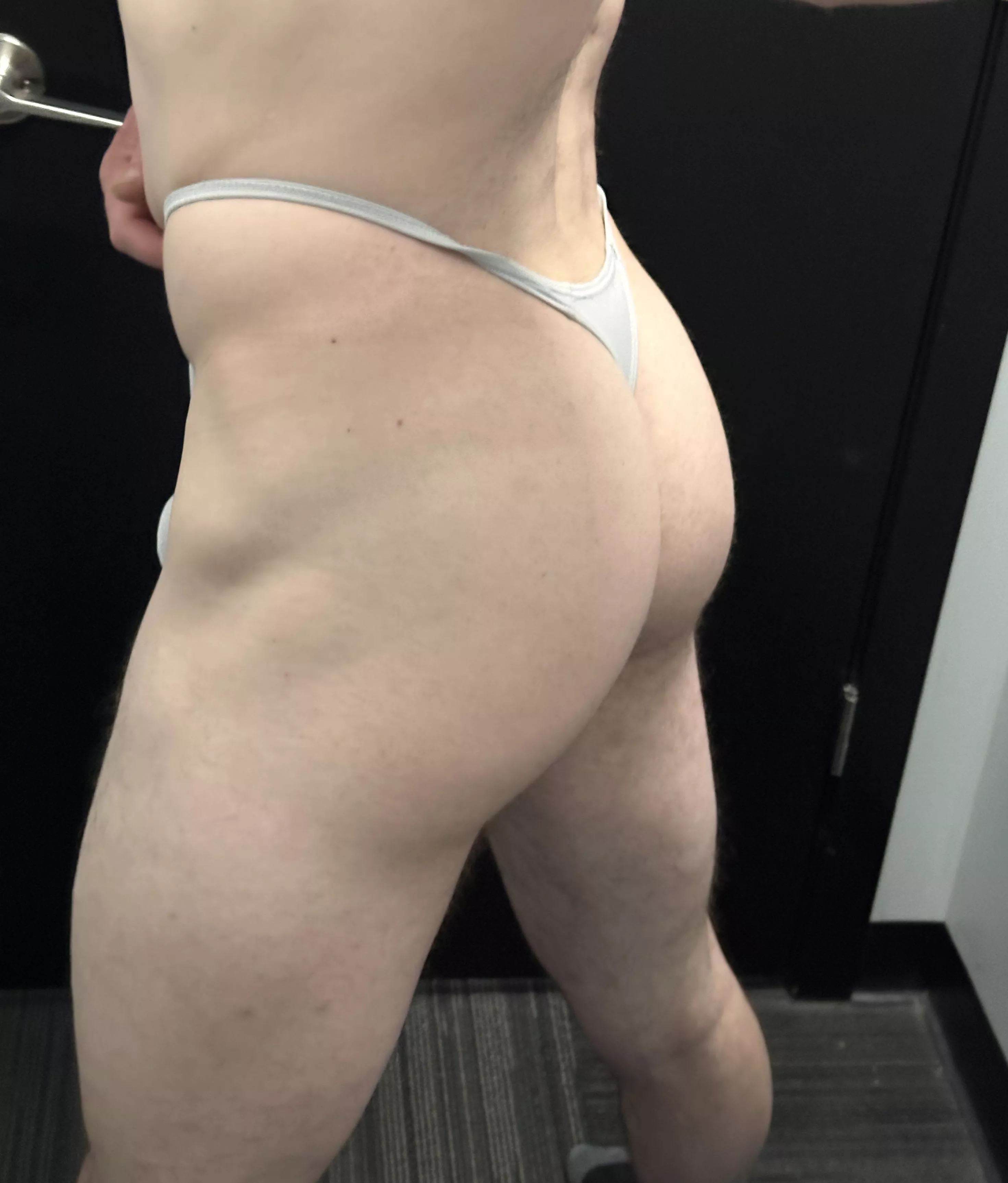 Kiss it posted by titaniumglutes