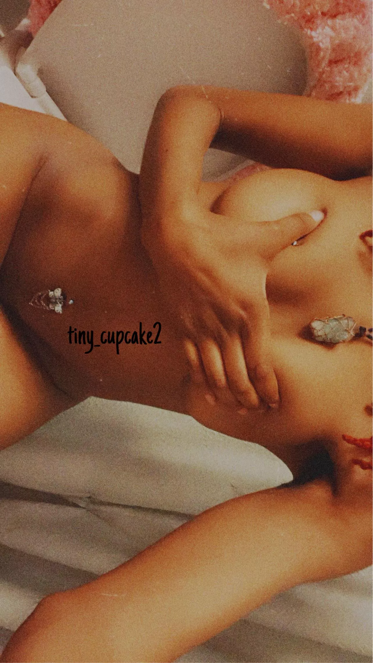 My body is sooooo perfect right posted by Tiny_Cupcake2