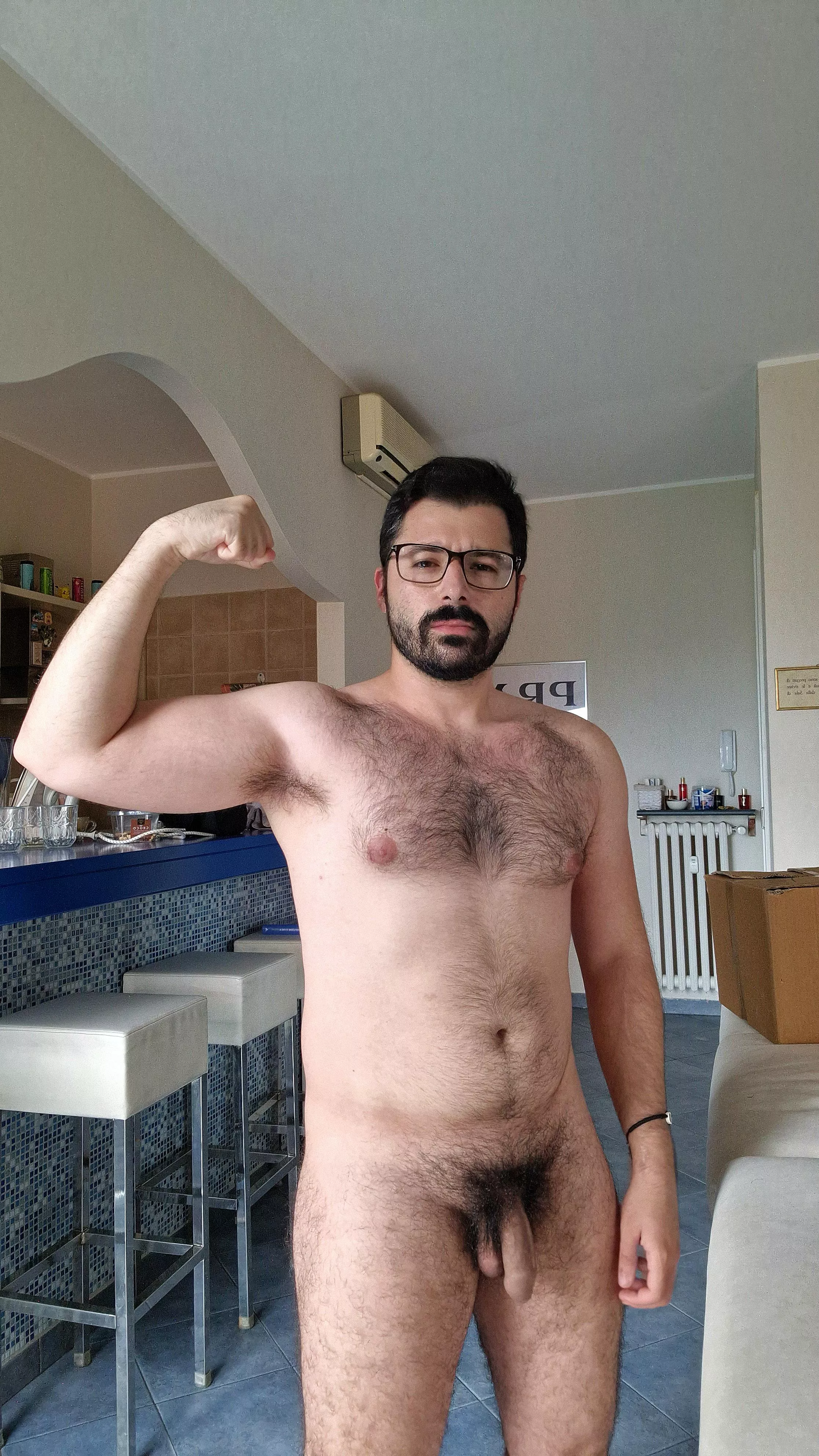 Pits out but no one sniffing on them?! posted by PlutoBunker