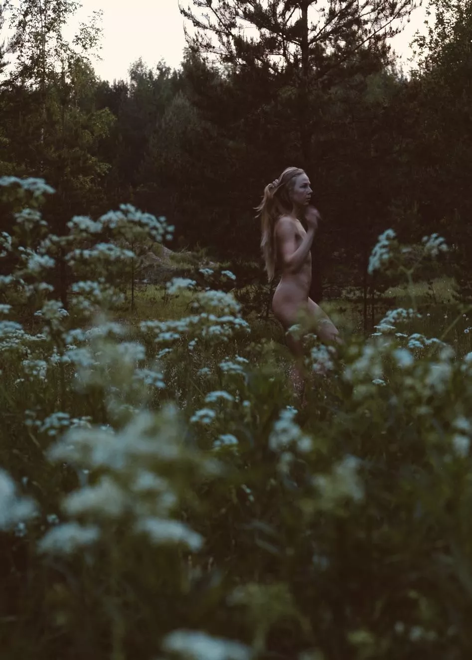 Strolling in the evening posted by Artanni55