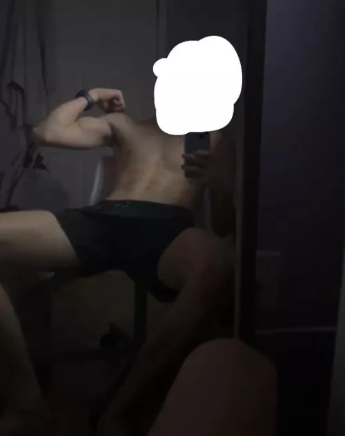 19 hmu if you trade with face and are fit by Glum-Oil8168