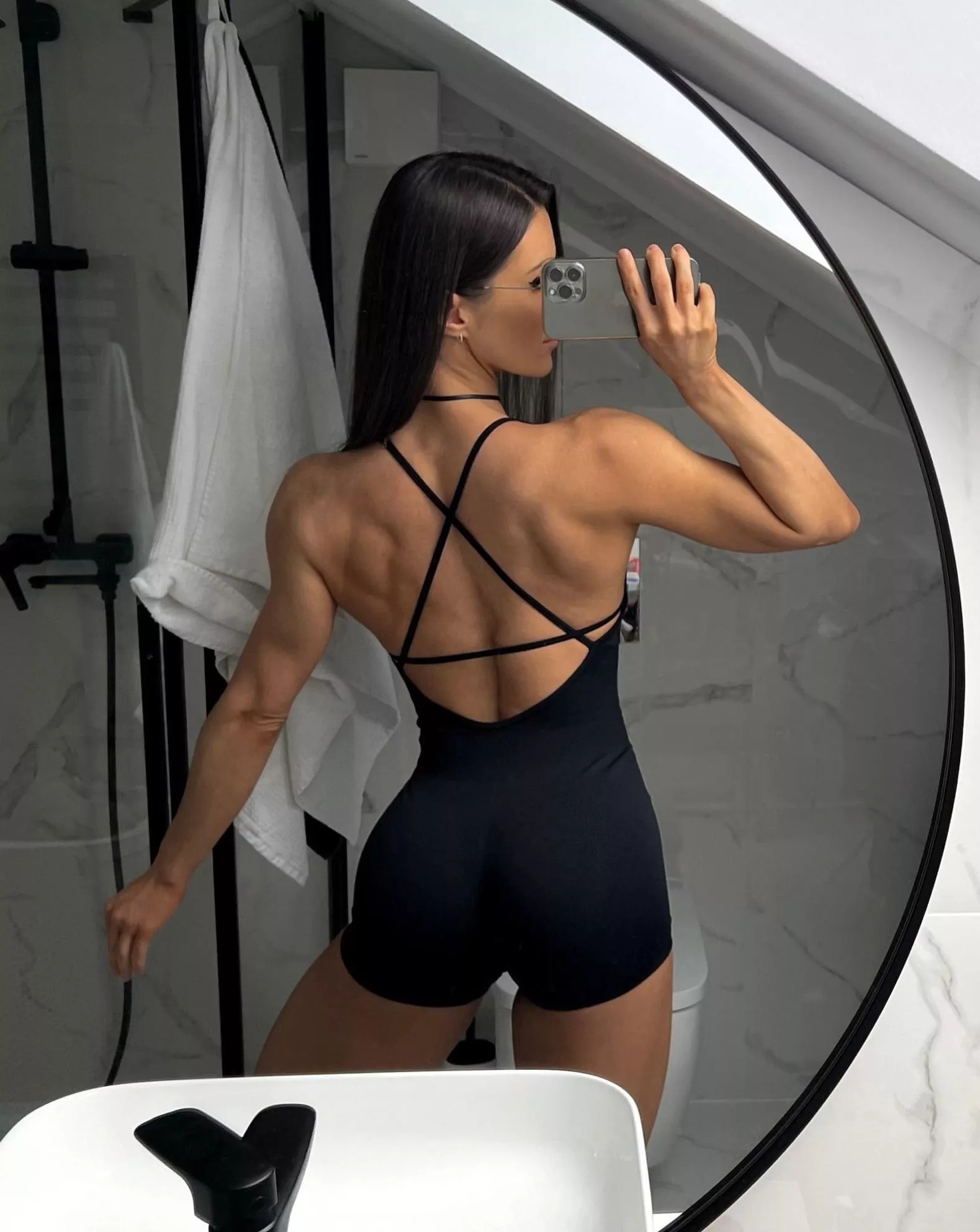 any thoughts? posted by linasphysique_