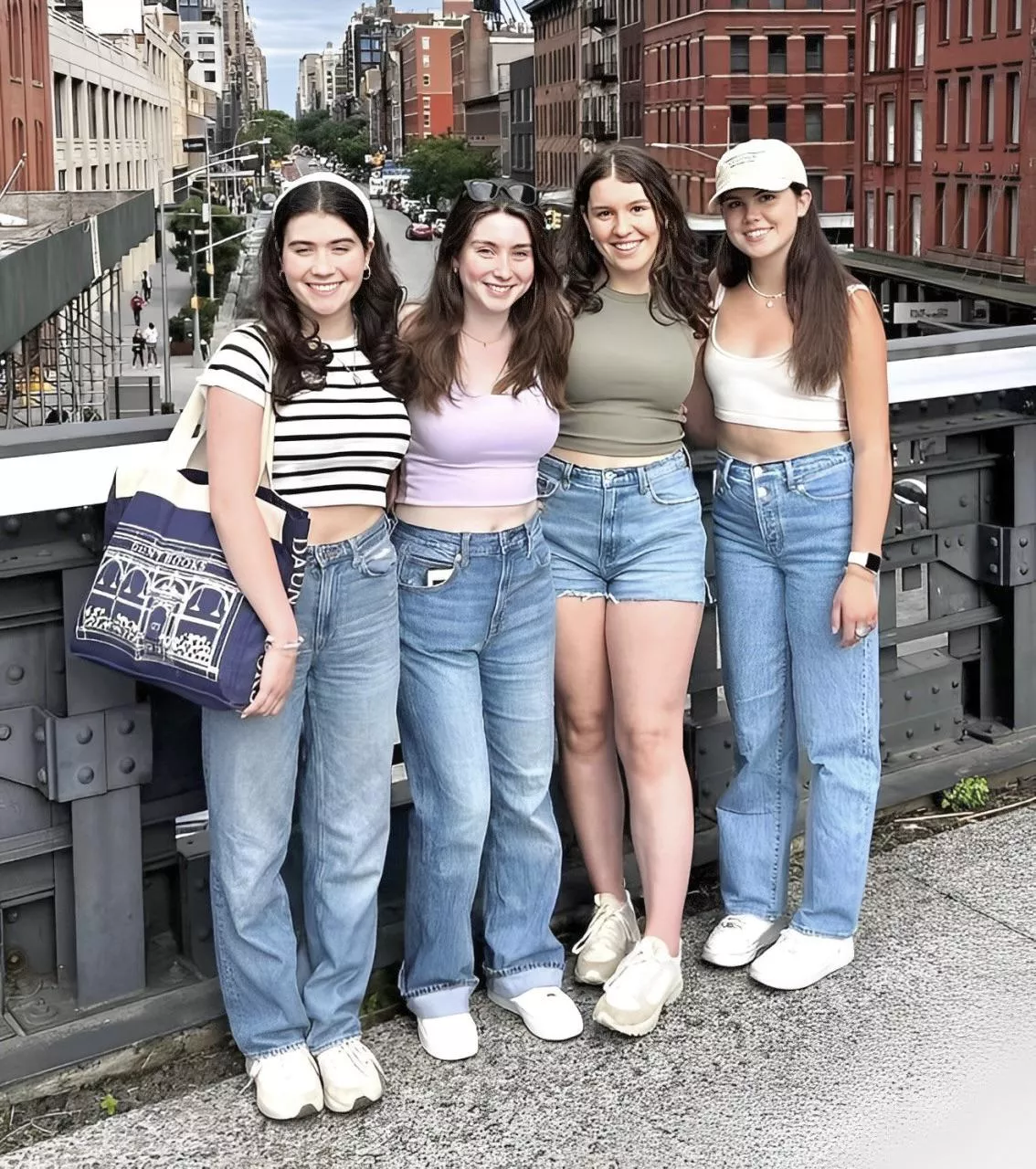 Choose a tourist [4] posted by AccomplishedHotel820