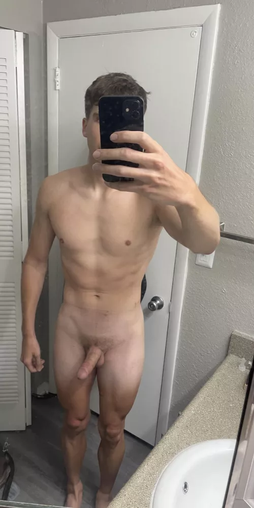 Dm if I’m your type;) by ben_stank99