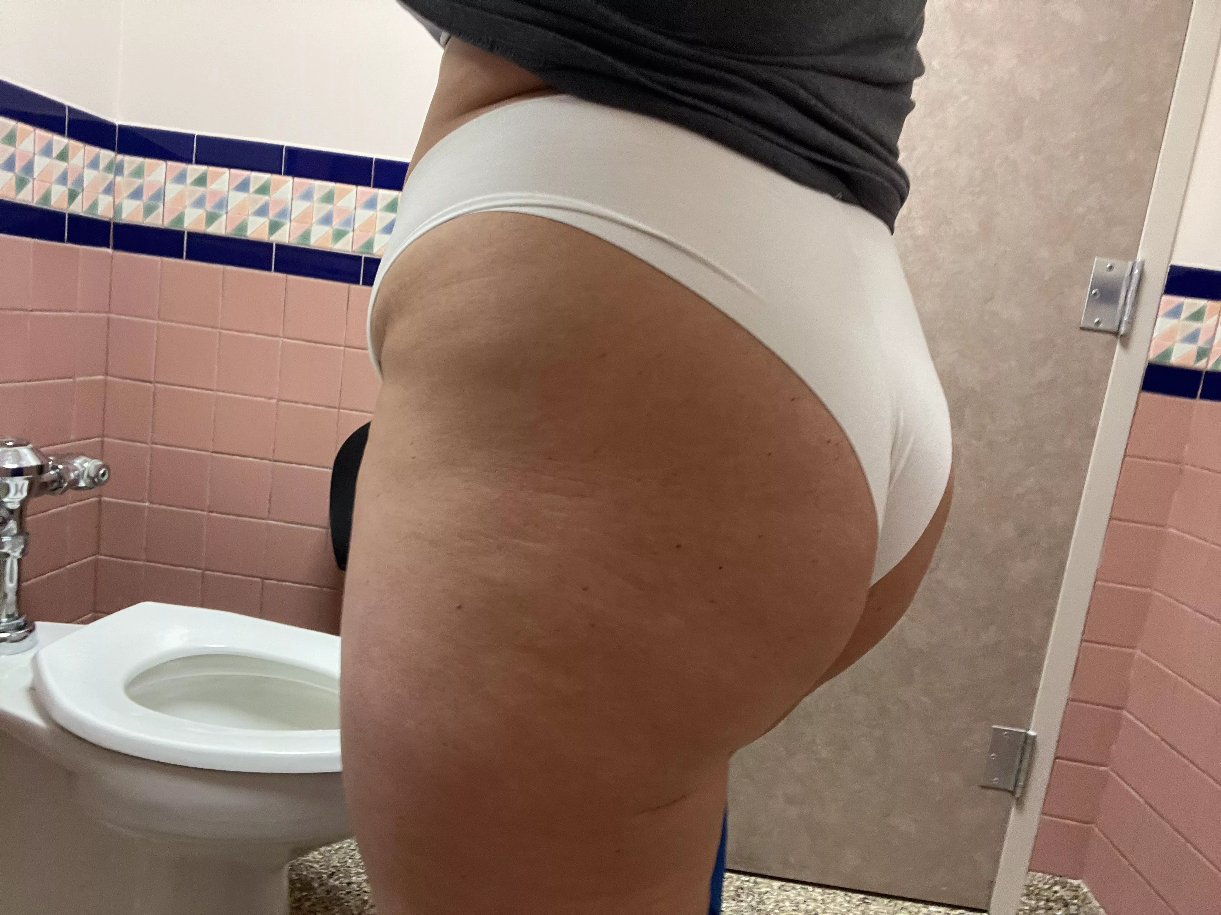 Do you consider this nurse a PAWG posted by HotwifeNurse18