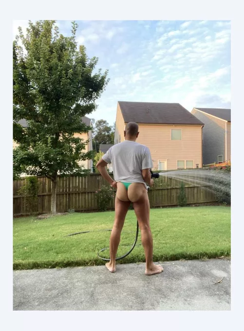 Hey neigybors by Novel_Solution6263