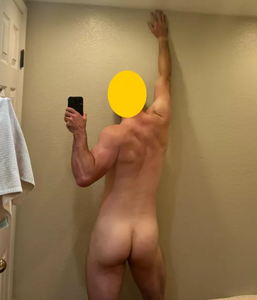 I used to be as flat as a pancake, but then deadlifts came into my life. by coveredpurple