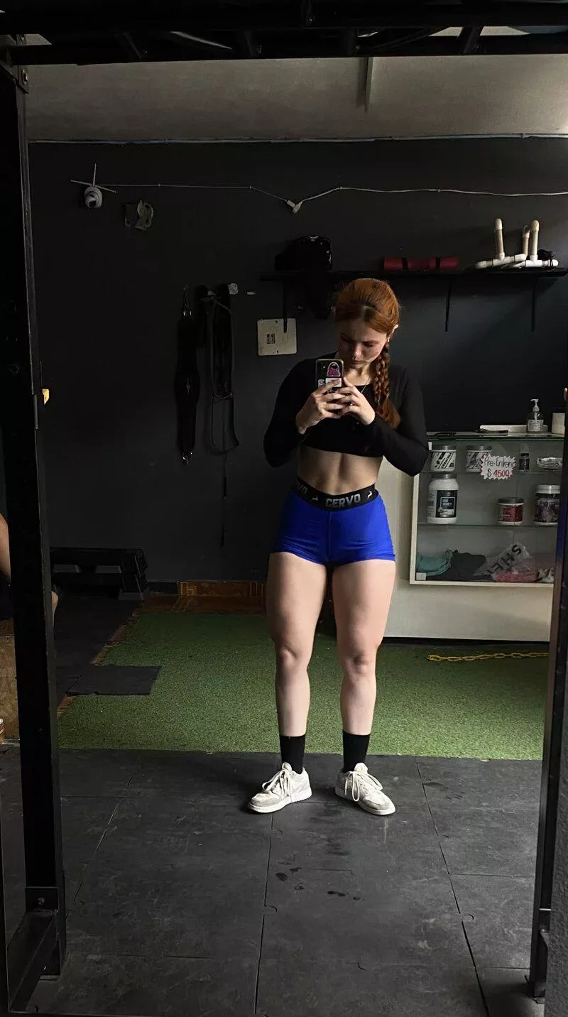 Let's do some home workout posted by SweetJessicaa