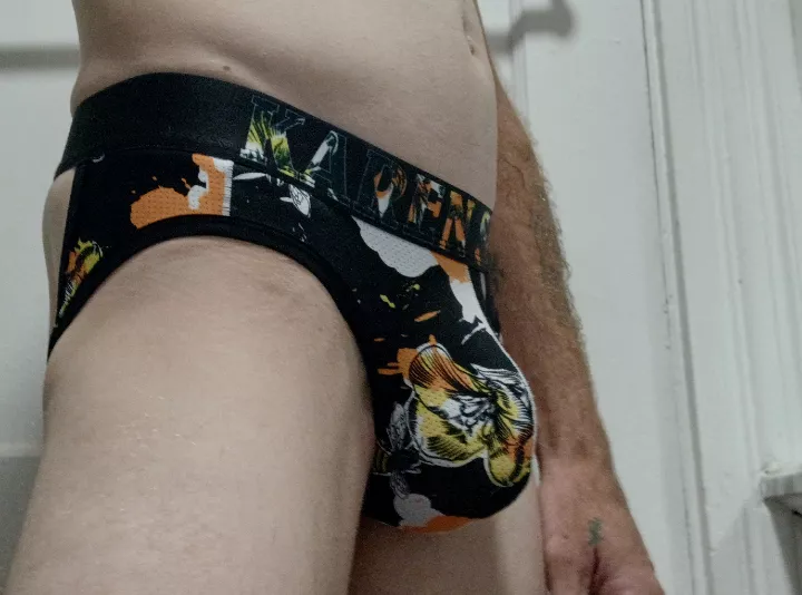 Very Comfy and Sporty  posted by Zealousideal-Type-73