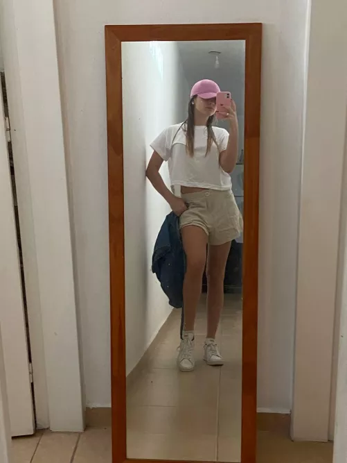 Walking and feeling admired, the best  
 by Hedtrip7