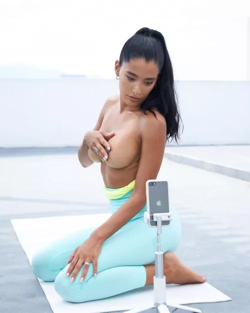 would you come round if i sent you this pic... by ashydeluca