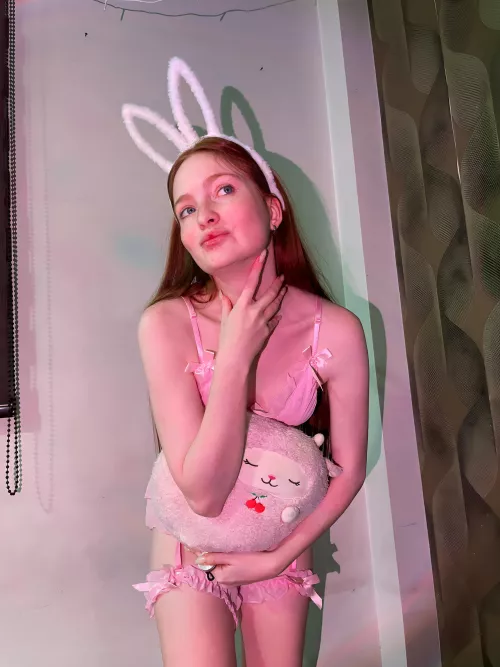 you're gonna give that rabbit his carrot, aren't you by _MiaAngel_