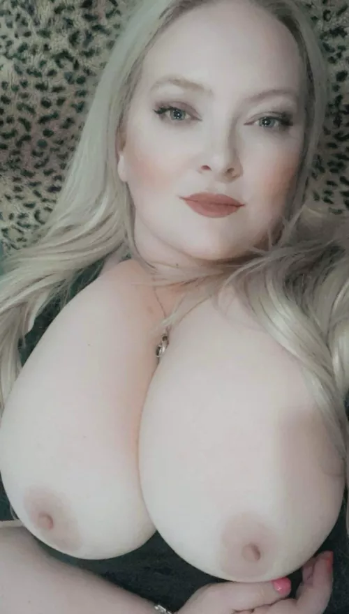 He likes to share me 😛 by kkaattiiee_xo