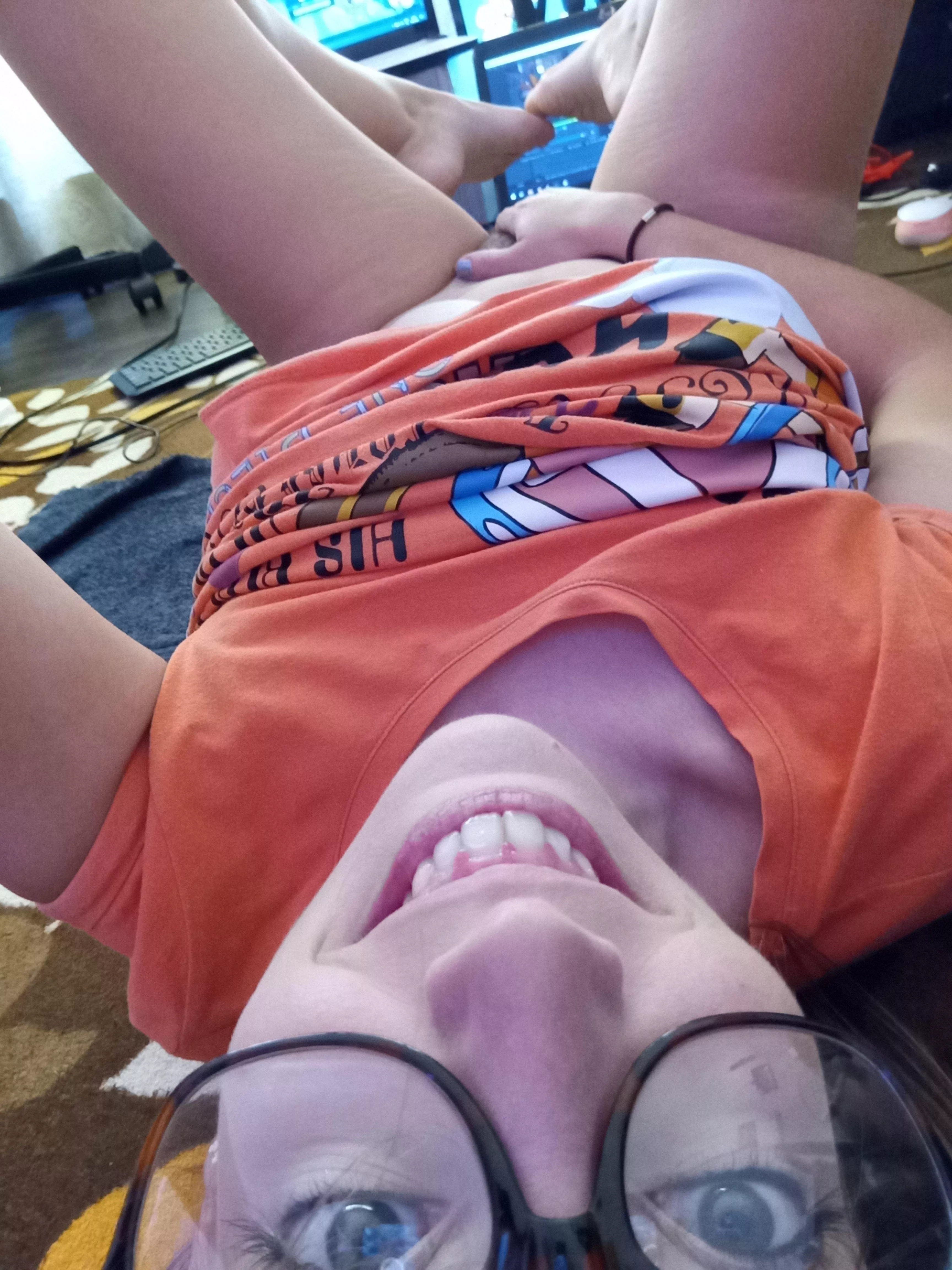 I need somebody to come and play with me posted by amy__chan