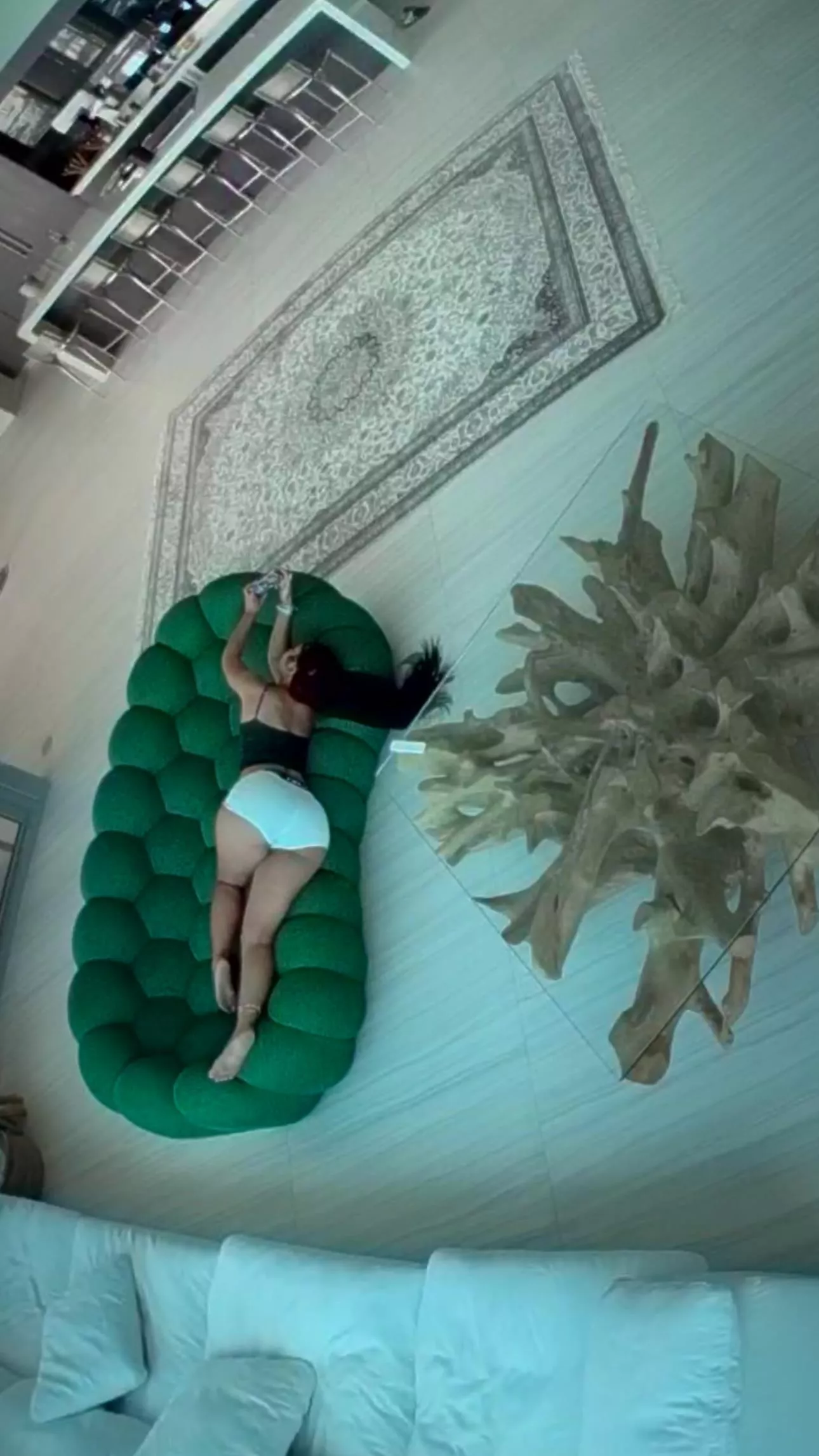 Rubi Rose  posted by bakingdoughnuts