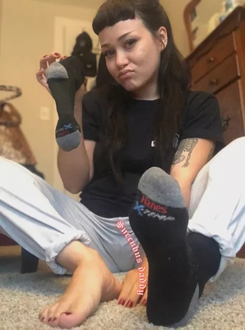 *selling* another pair of these rancid things. Already vacuum sealed because they literally stink up my house .  by Fetish-foot-job