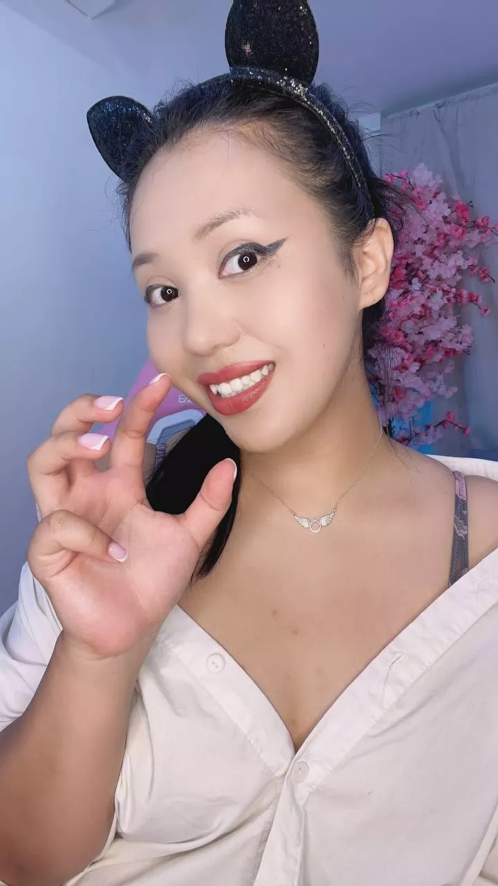 This pet is ready to please you, owner posted by PrettyHotAmazing