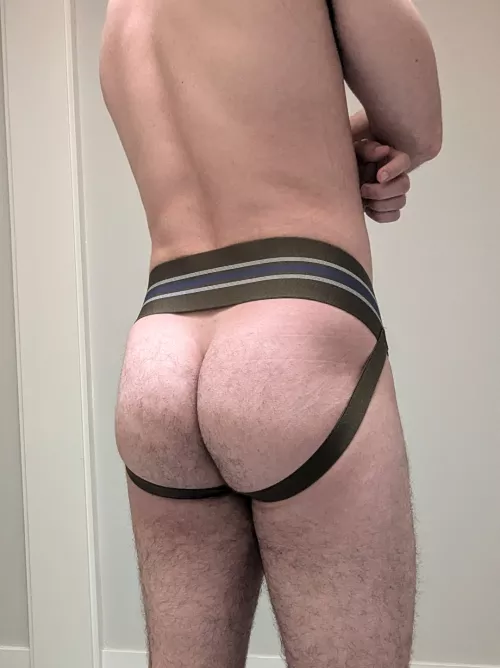 This thick waistband green jockstrap is one of my favorites! by pnw25
