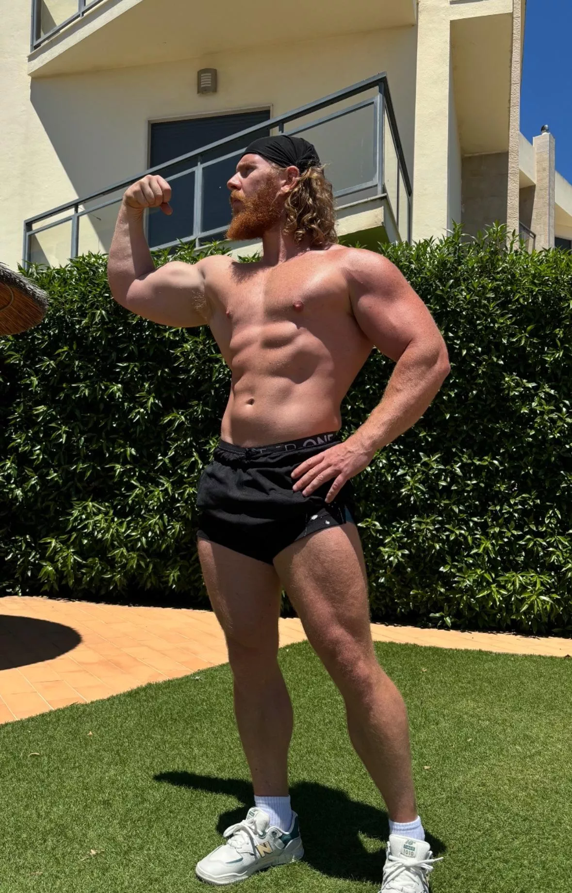 Who’s ready to sniff the kings pit? posted by Ok-Philosopher-9562