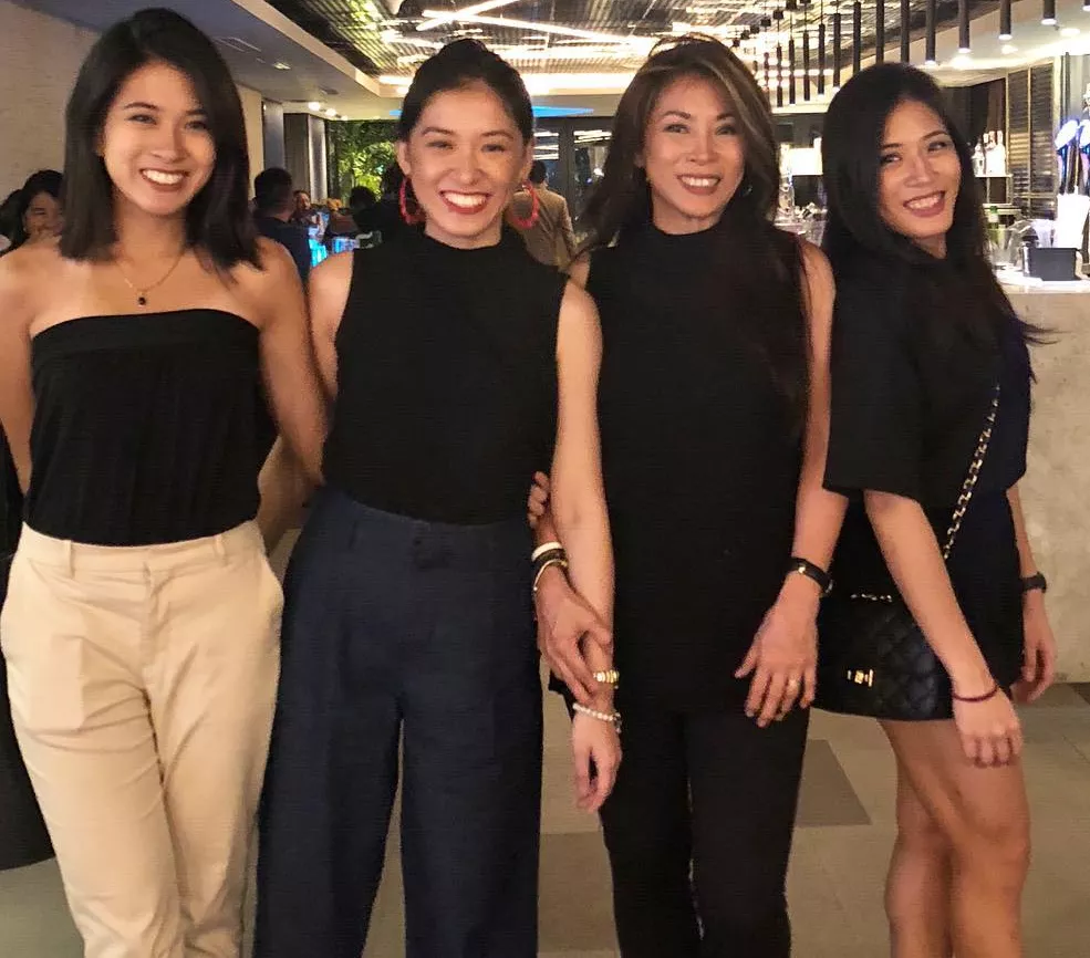 1,2,3,4 posted by ApartAdNik