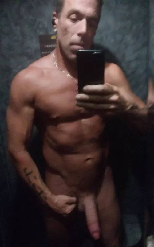 [45], 6', 174.8 lbs. Bulking. Up 2.6 lbs in last week.  by Romantic_Darkness