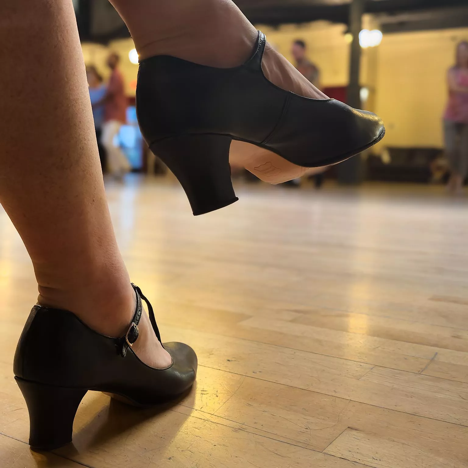 At The Dance Hall In My Capezios posted by iikutsu