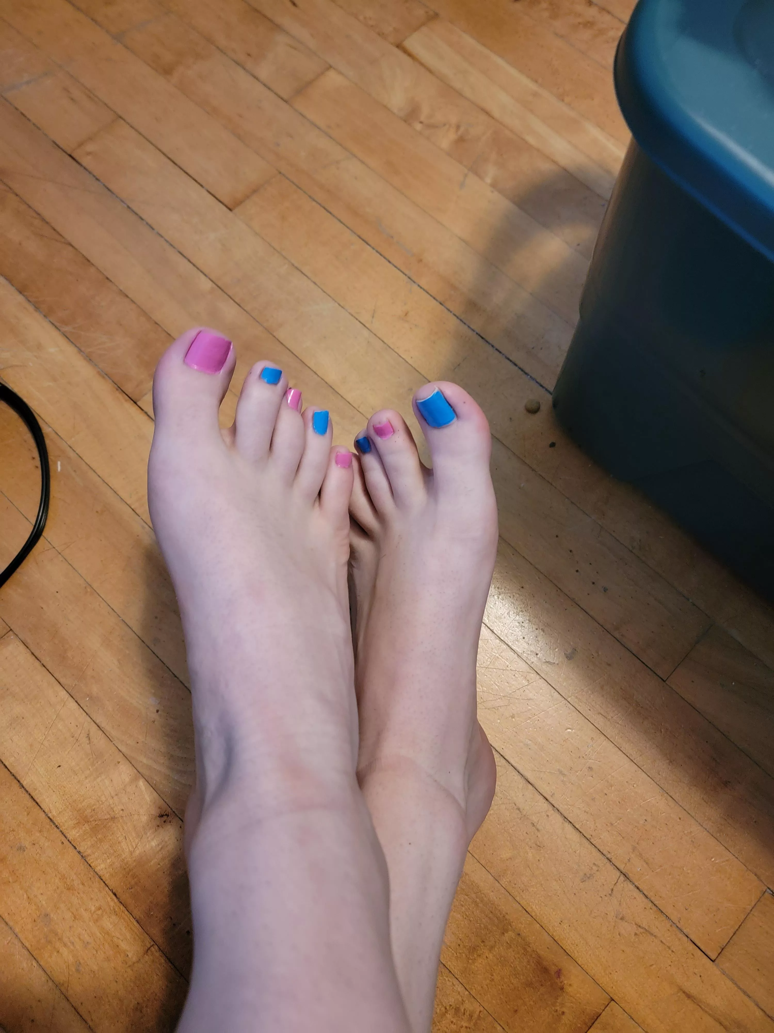 Finally got these toes out and free before making them even tastier 😘 posted by catasticNya