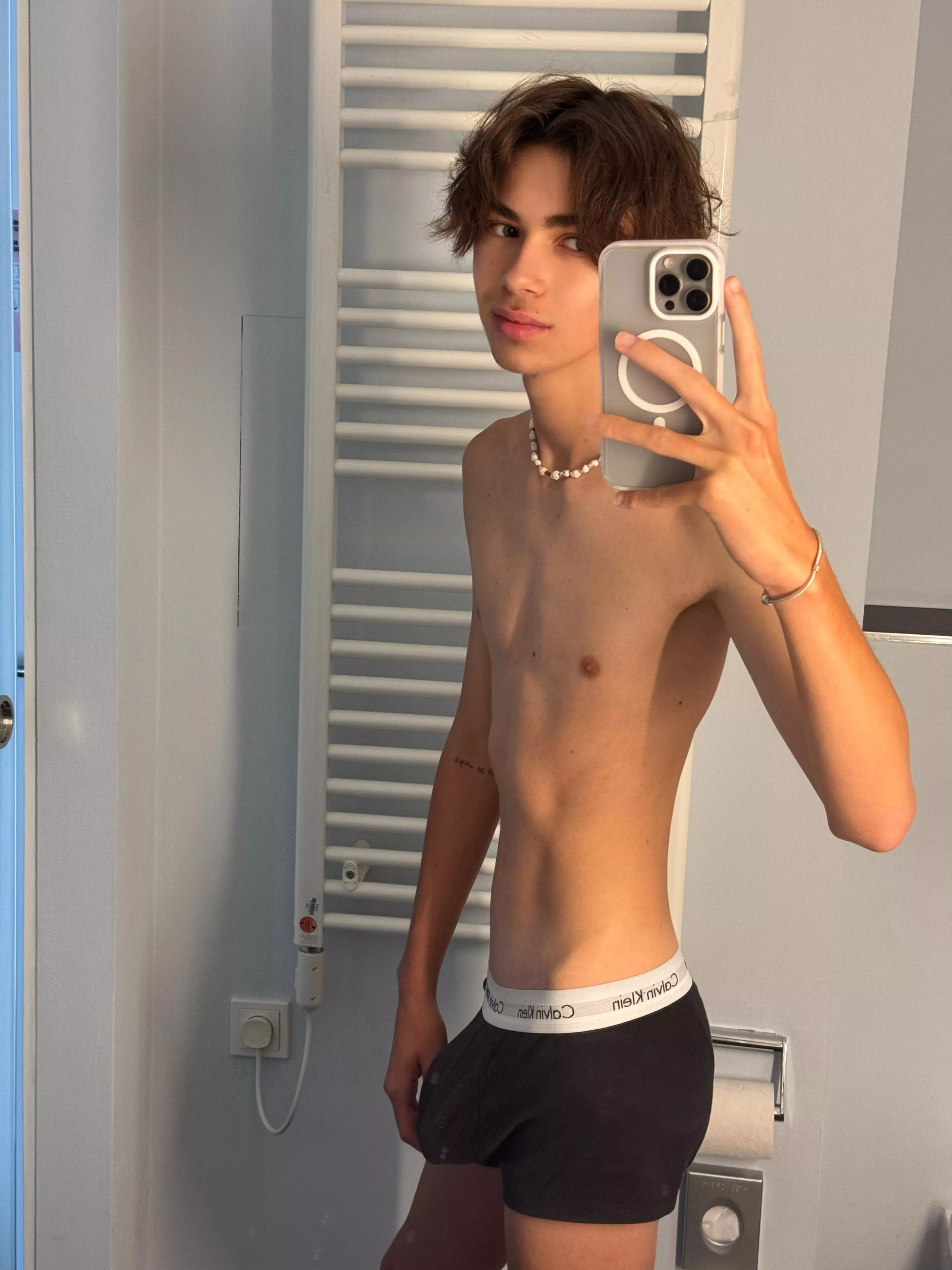 guess what? the cute girl is actually a femboy. (19yo, 125lbs) posted by SpicySisterxo_