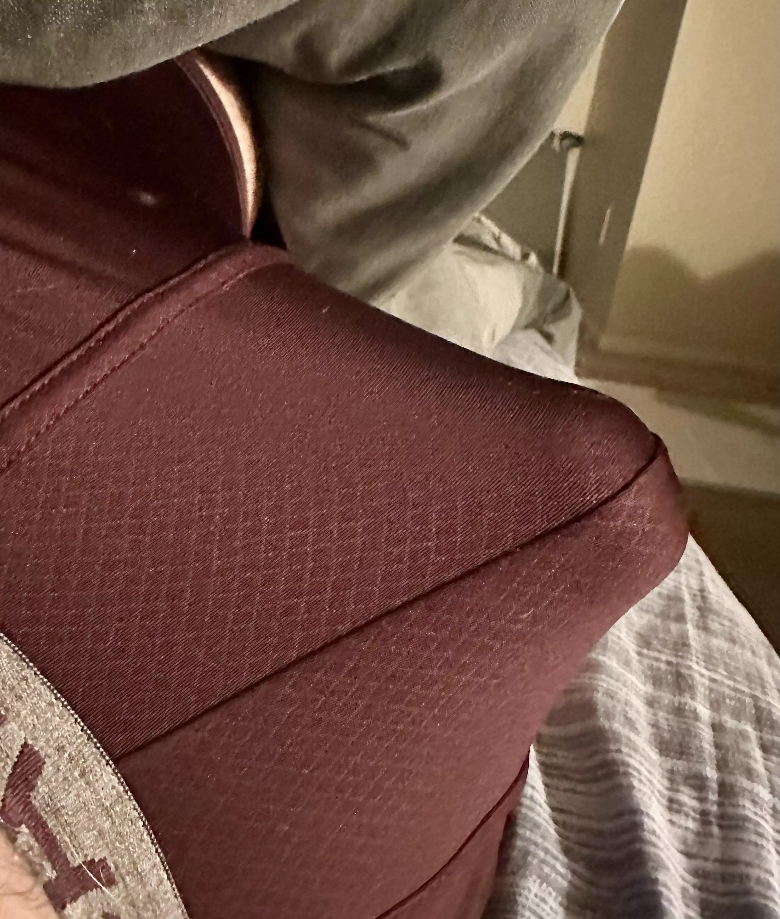 Morning wood in AE’s (27) posted by RML118