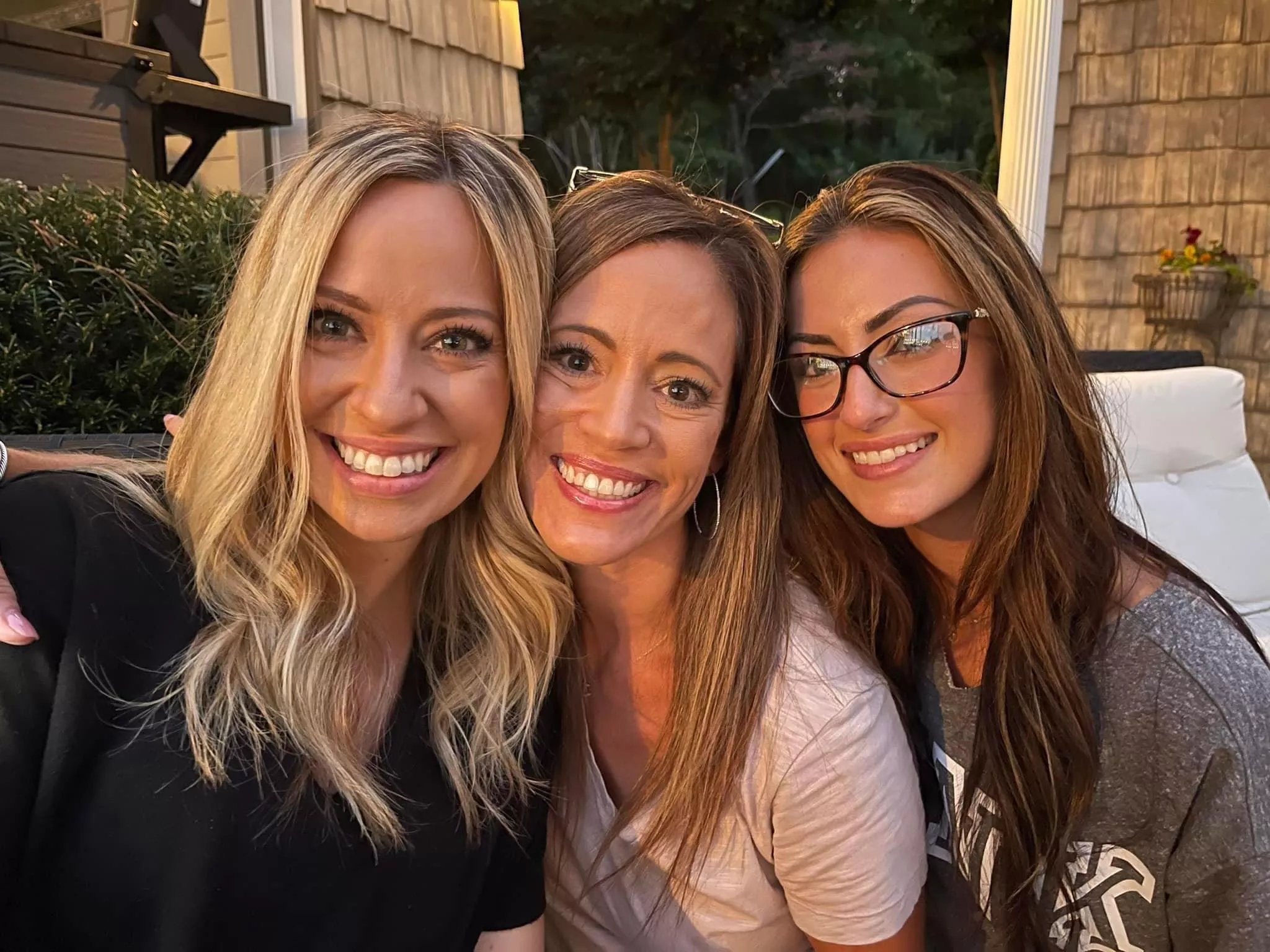 Mother daughters posted by fungi1245